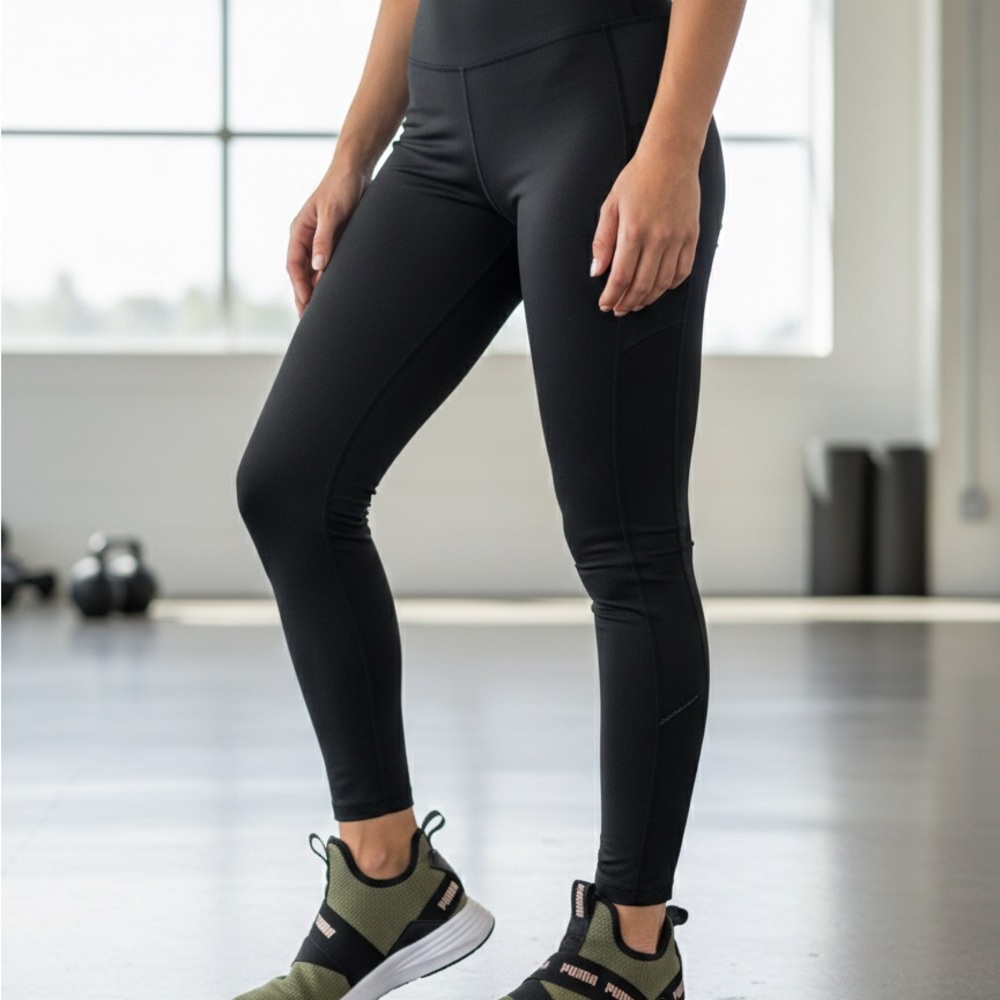 Puma pull on athletic shoes size 8 olive green